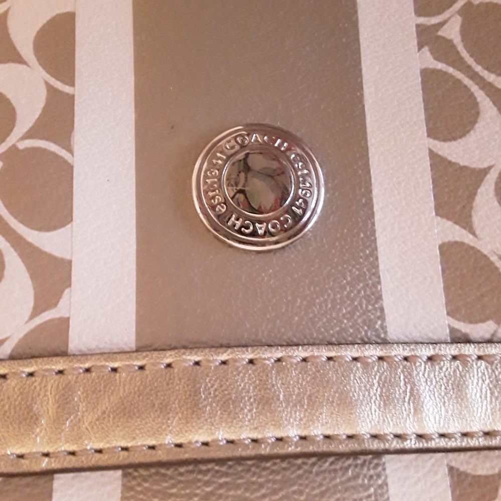 Coach Purse - Picture 4 of 13